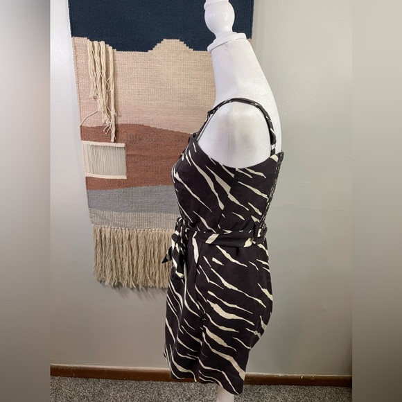 Rails Brown Abstract Linen Blend Sleeveless Button Up Tie front Rompers Size S - Picture 2 of 10